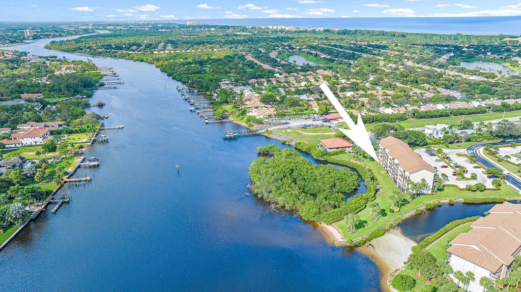 Photo of 1701 Marina Isle Way #204, Jupiter, FL 33477 (MLS # R10927223)