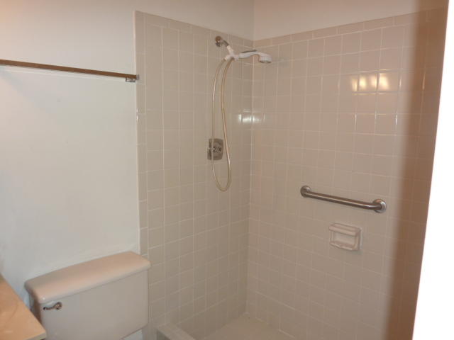 Los Mangos - Residential