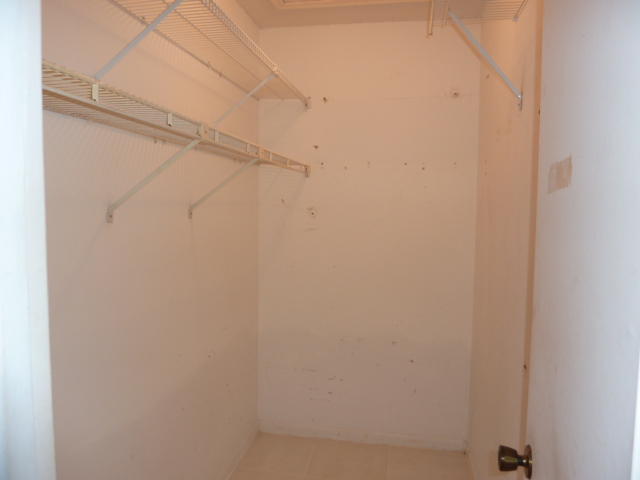 Los Mangos - Residential