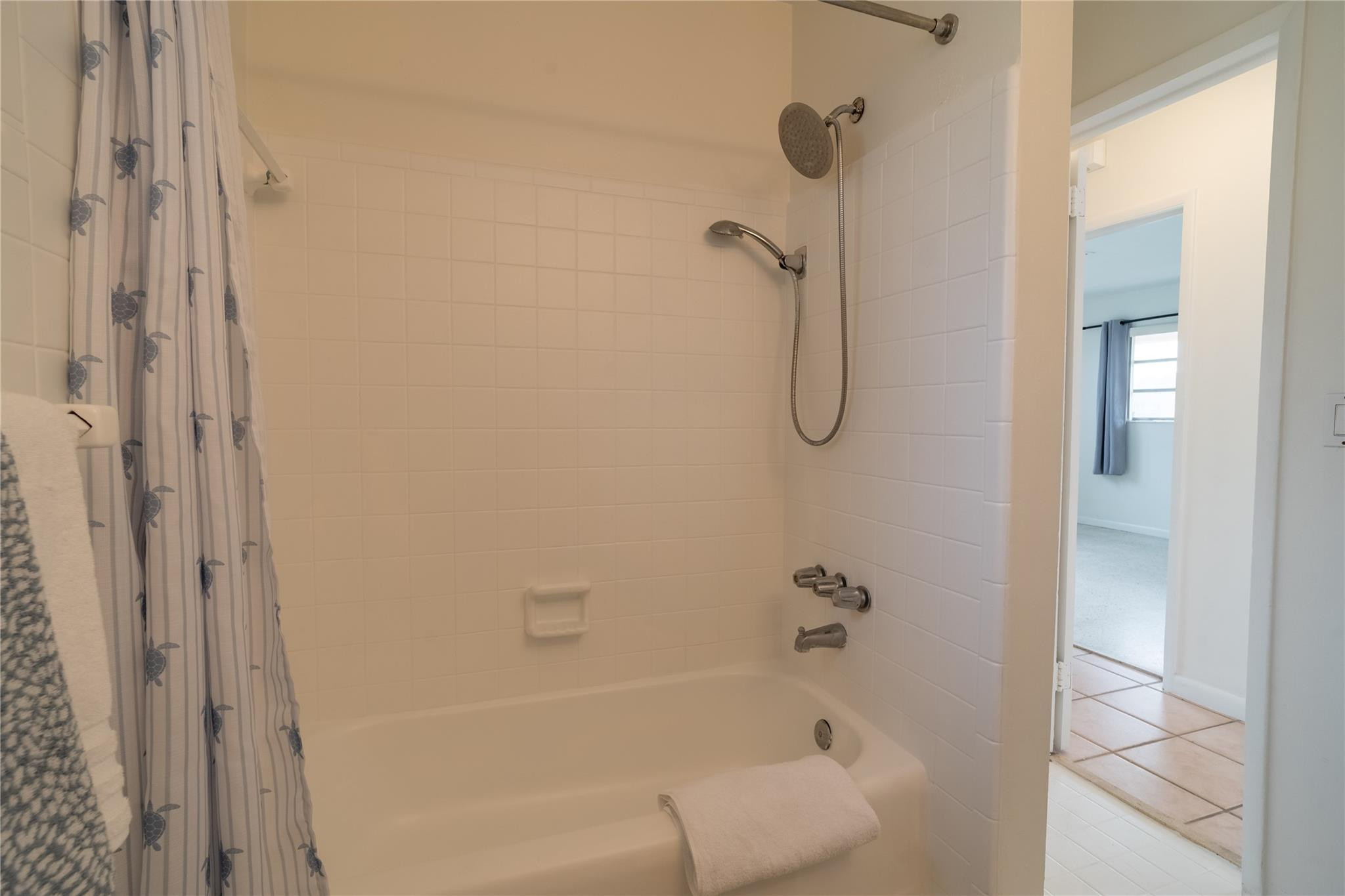 HOLLYWOOD PINES - Residential