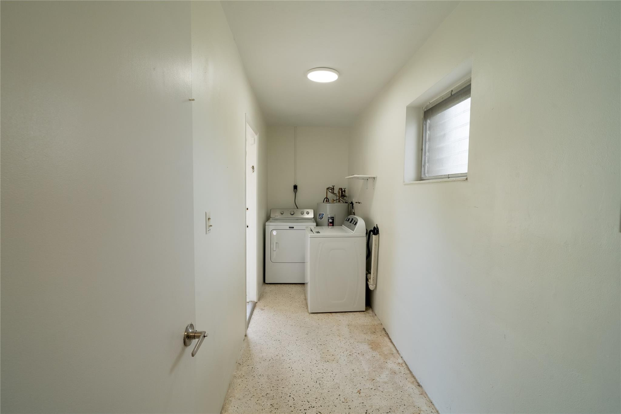 HOLLYWOOD PINES - Residential