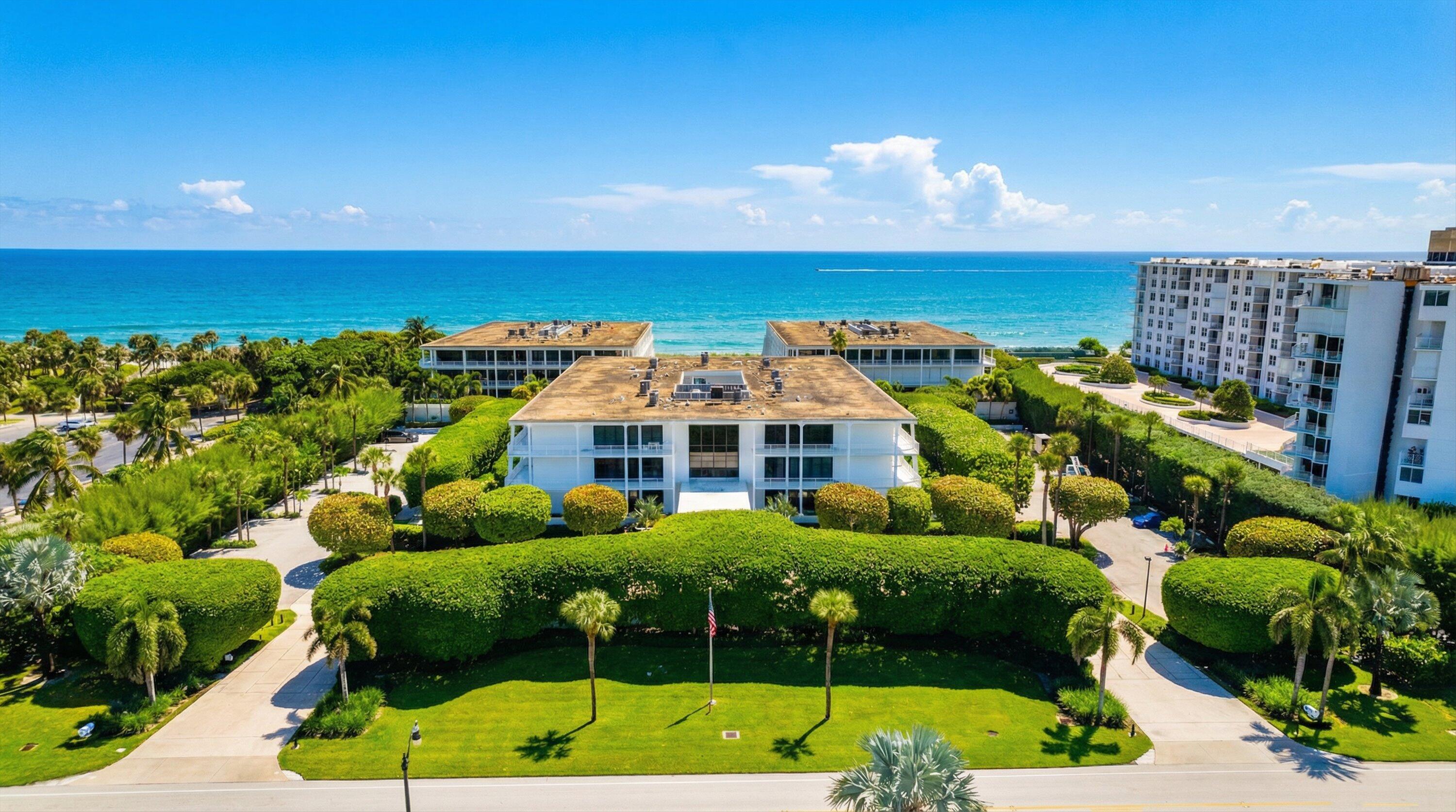 REEF CONDO - Residential