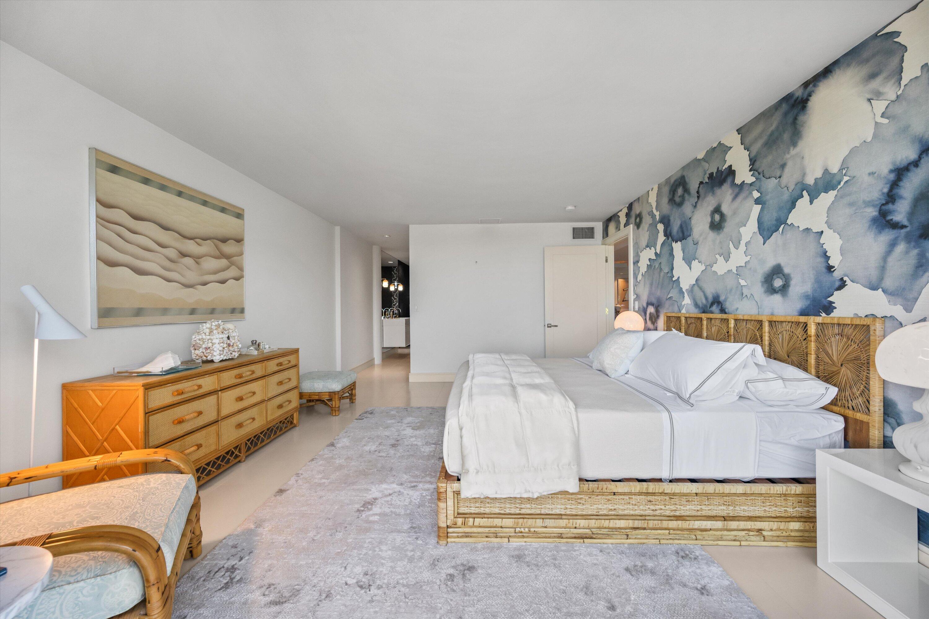 REEF CONDO - Residential