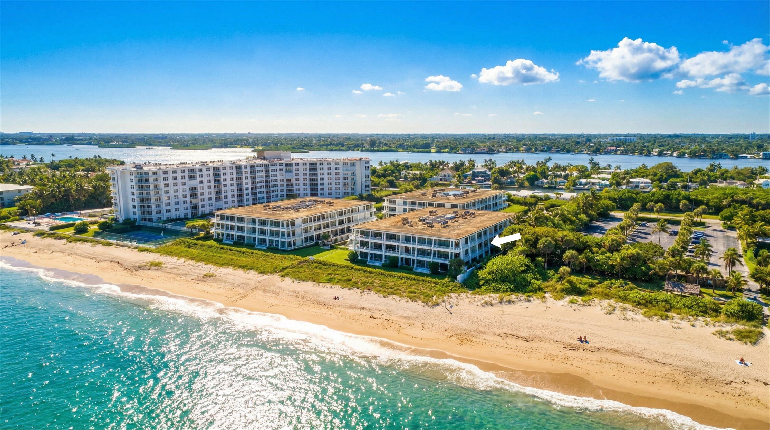 REEF CONDO - Residential