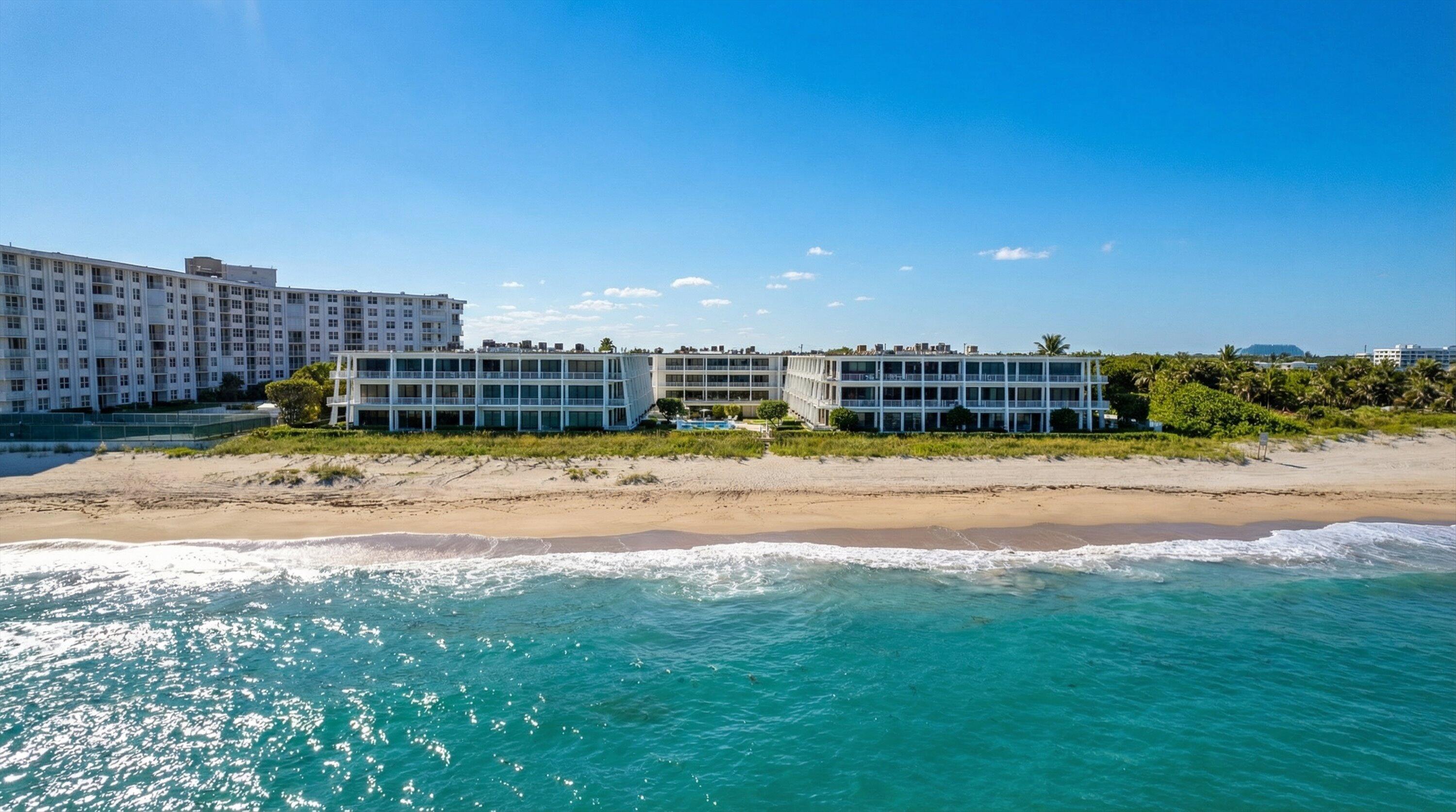 REEF CONDO - Residential