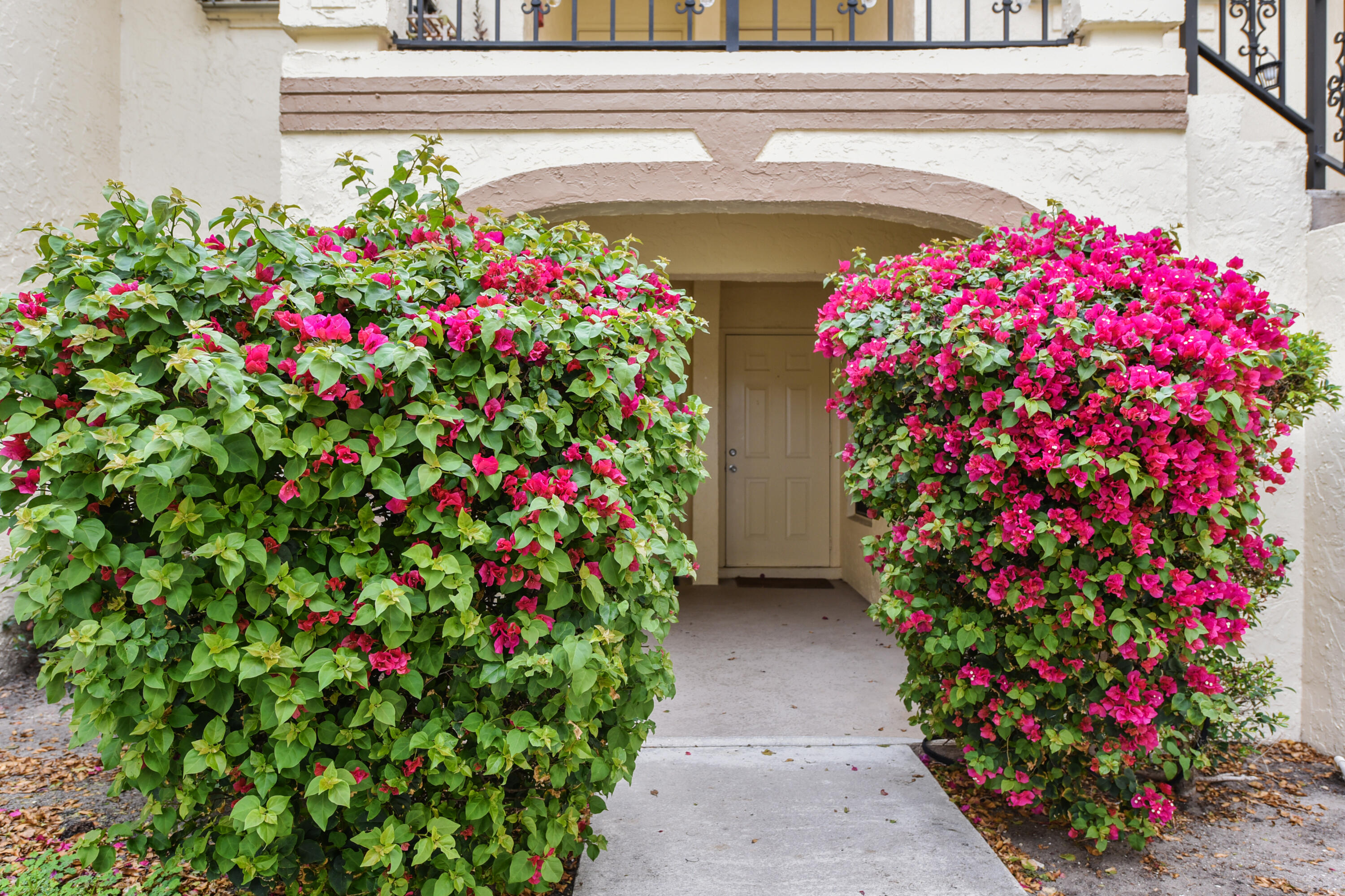 LAKE WINDWOOD CONDO - Residential Lease