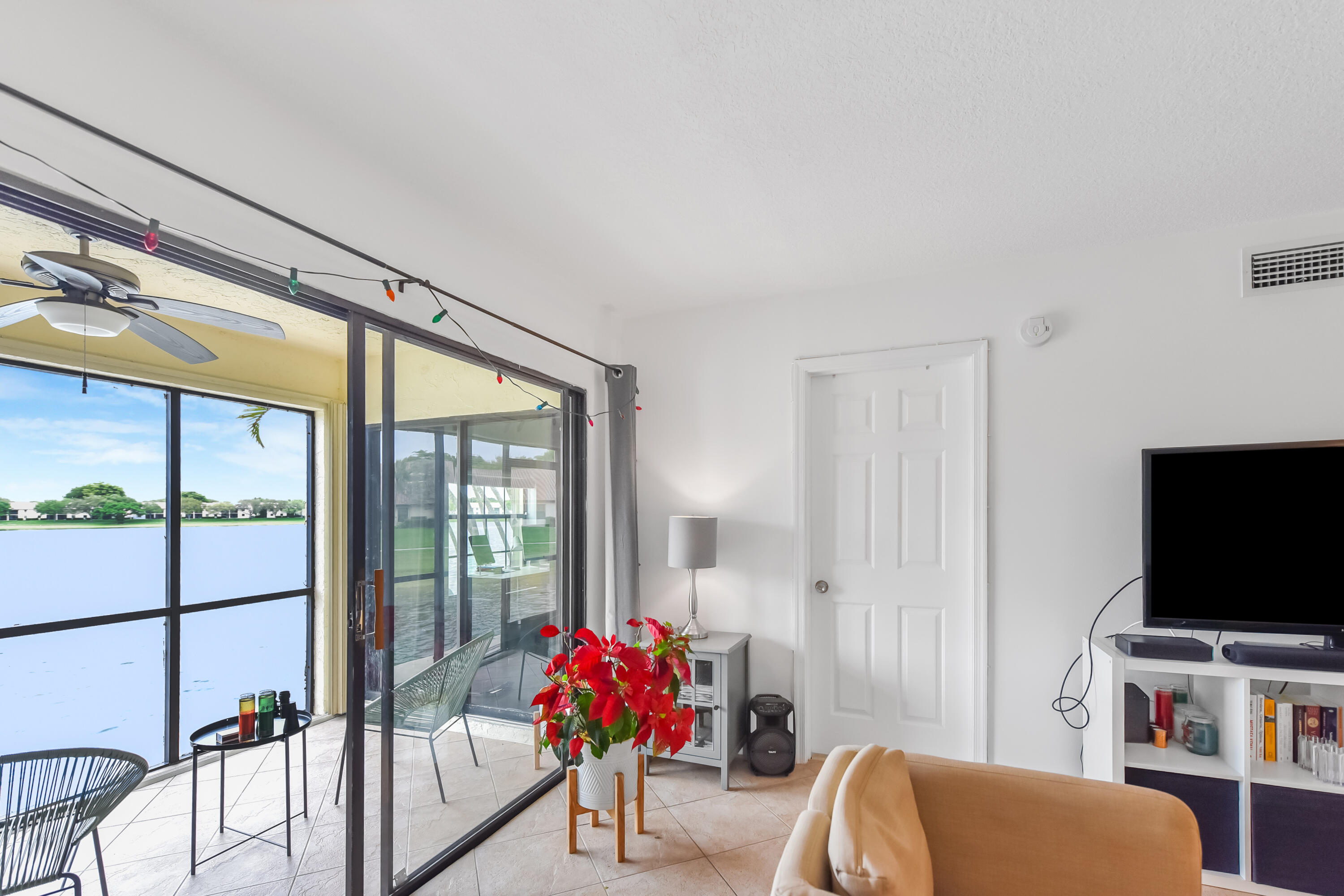 LAKE WINDWOOD CONDO - Residential Lease