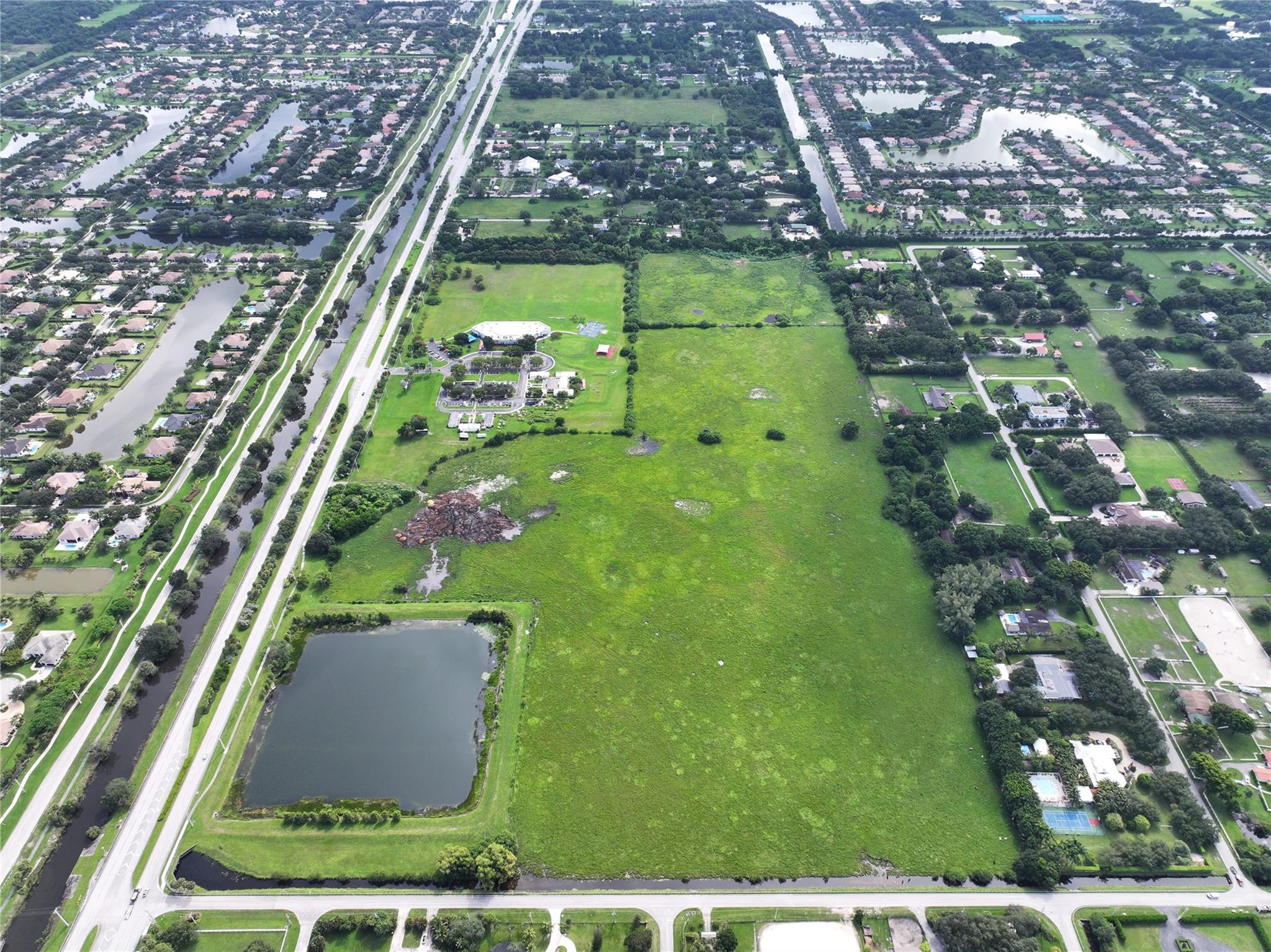 SUNSHINE RANCHES - Land