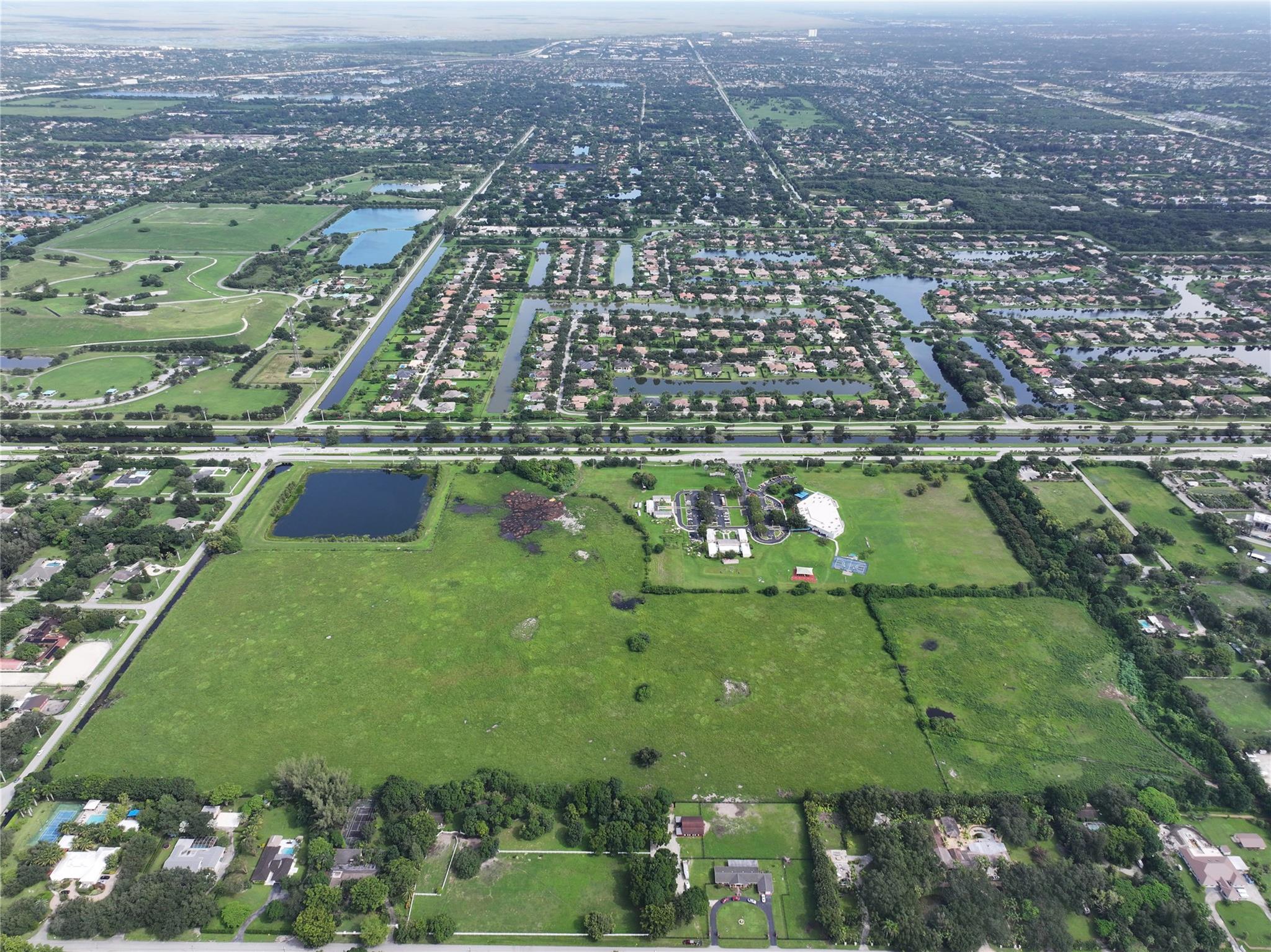 SUNSHINE RANCHES - Land