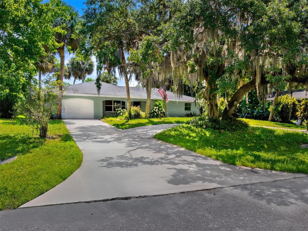 Photo of 6506 Flora Way, Fort Pierce, FL 34951 (MLS # R11126787)