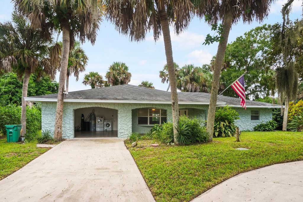 Photo of 6506 Flora Way, Fort Pierce, FL 34951 (MLS # R11126787)