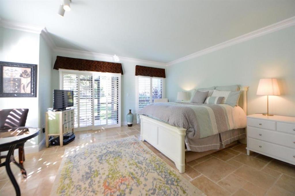 Off-seasonal rental available May-Nov. Utilities included in price. Beautiful and updated studio located in the prestigious Palm Beach Polo and Country club. This studio offers and crown molding throughout, a screened in back patio, plantation shutters, washer/dryer, full fridge, small stove with oven and the bathroom has recently been updated!!! You will not be disappointed to spend your summer here. Back porch overlooks a small pond with fountain. Centrally located in Wellington within minutes to restaurants, shopping, equestrian events and town center.