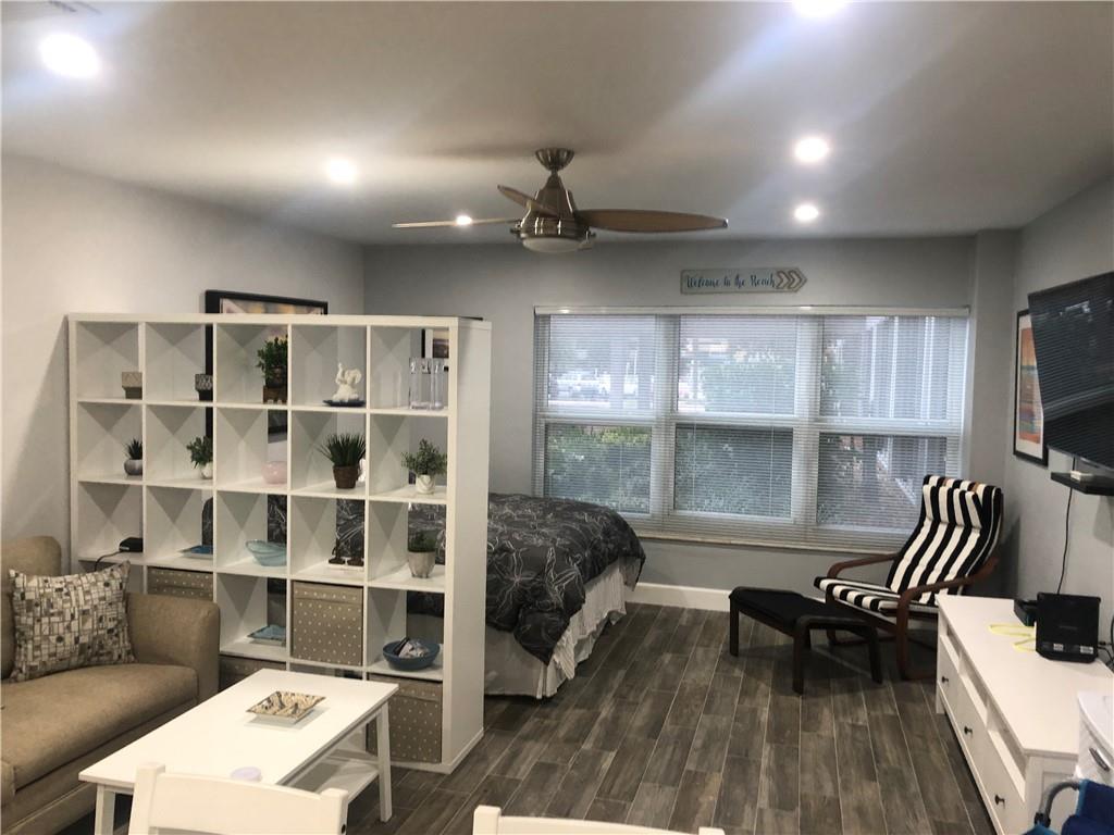Parliament House Condo - Residential