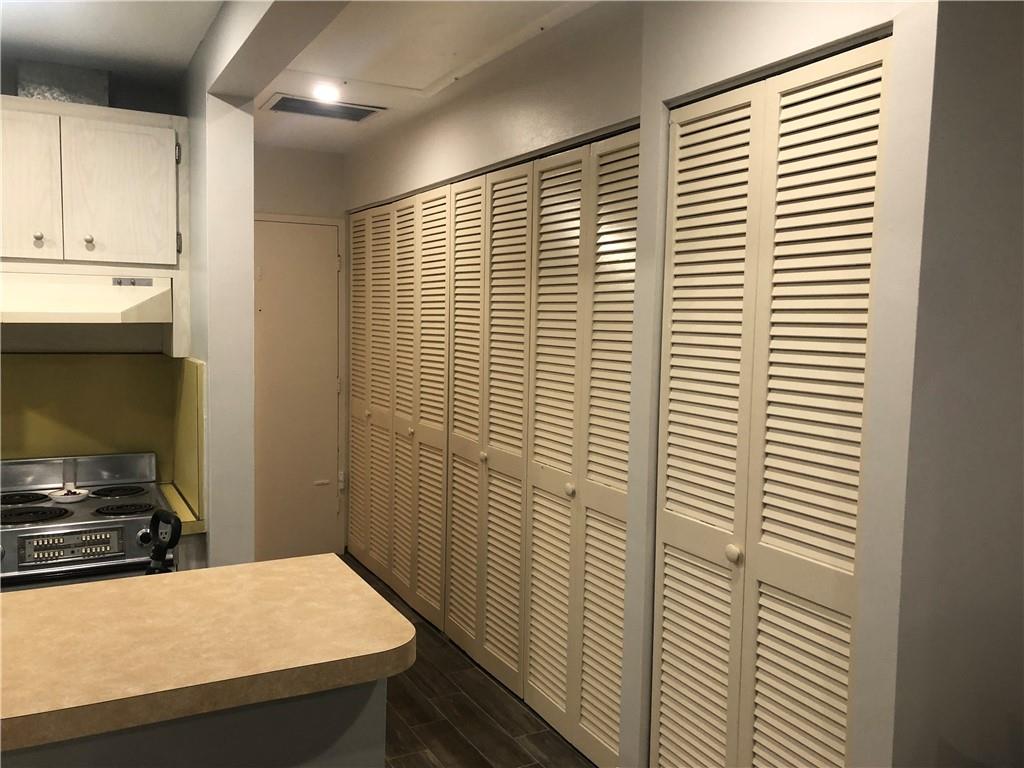 Parliament House Condo - Residential