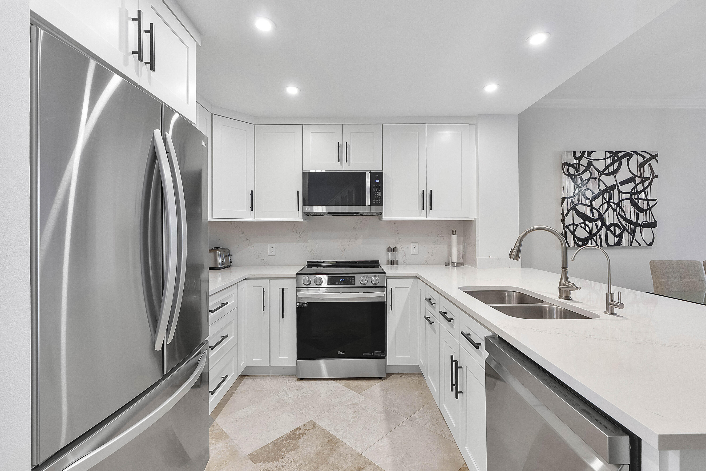 Properties 3596 S Ocean Boulevard 102