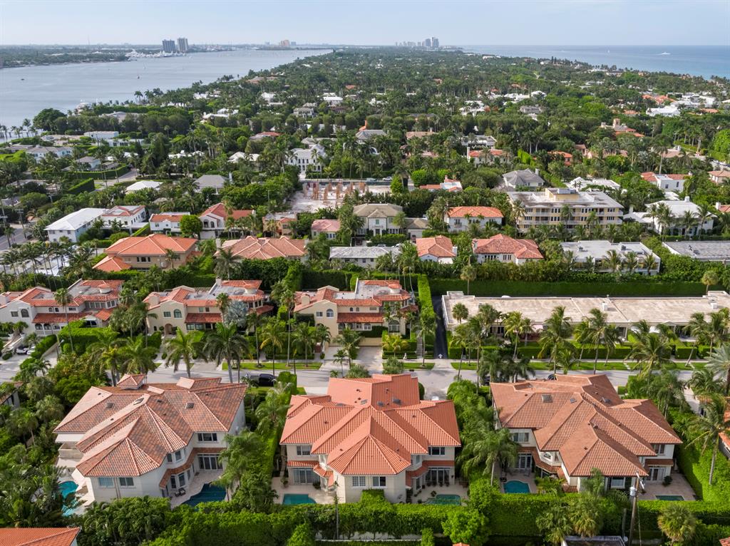 OCEAN PARK H W ROBBINS - Residential