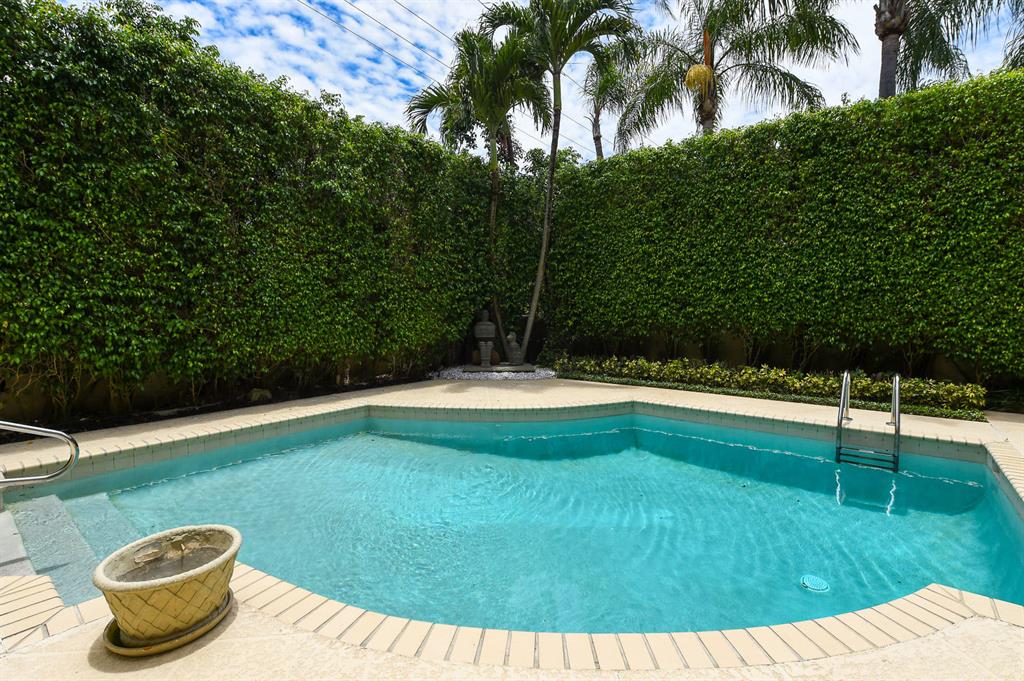 OCEAN PARK H W ROBBINS - Residential