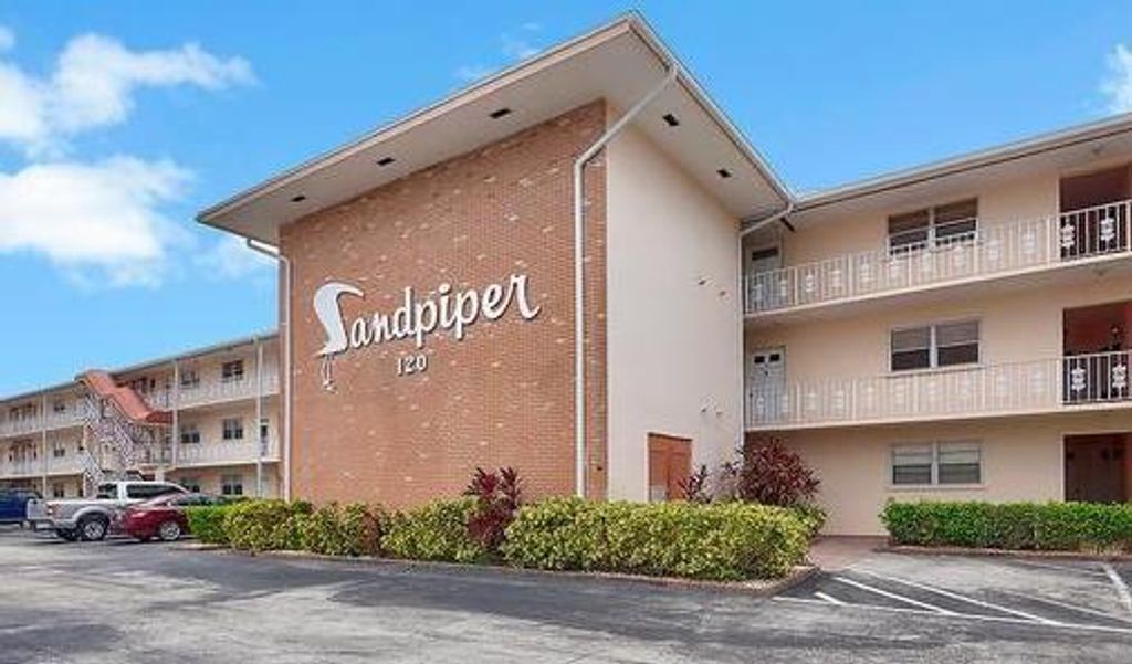 Photo of 120 Lehane Terrace Ter #120, North Palm Beach, FL 33408 (MLS # R10782210)