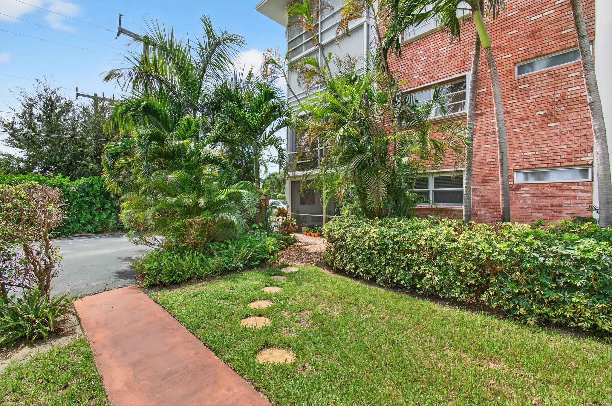 Palm Royal - Residential
