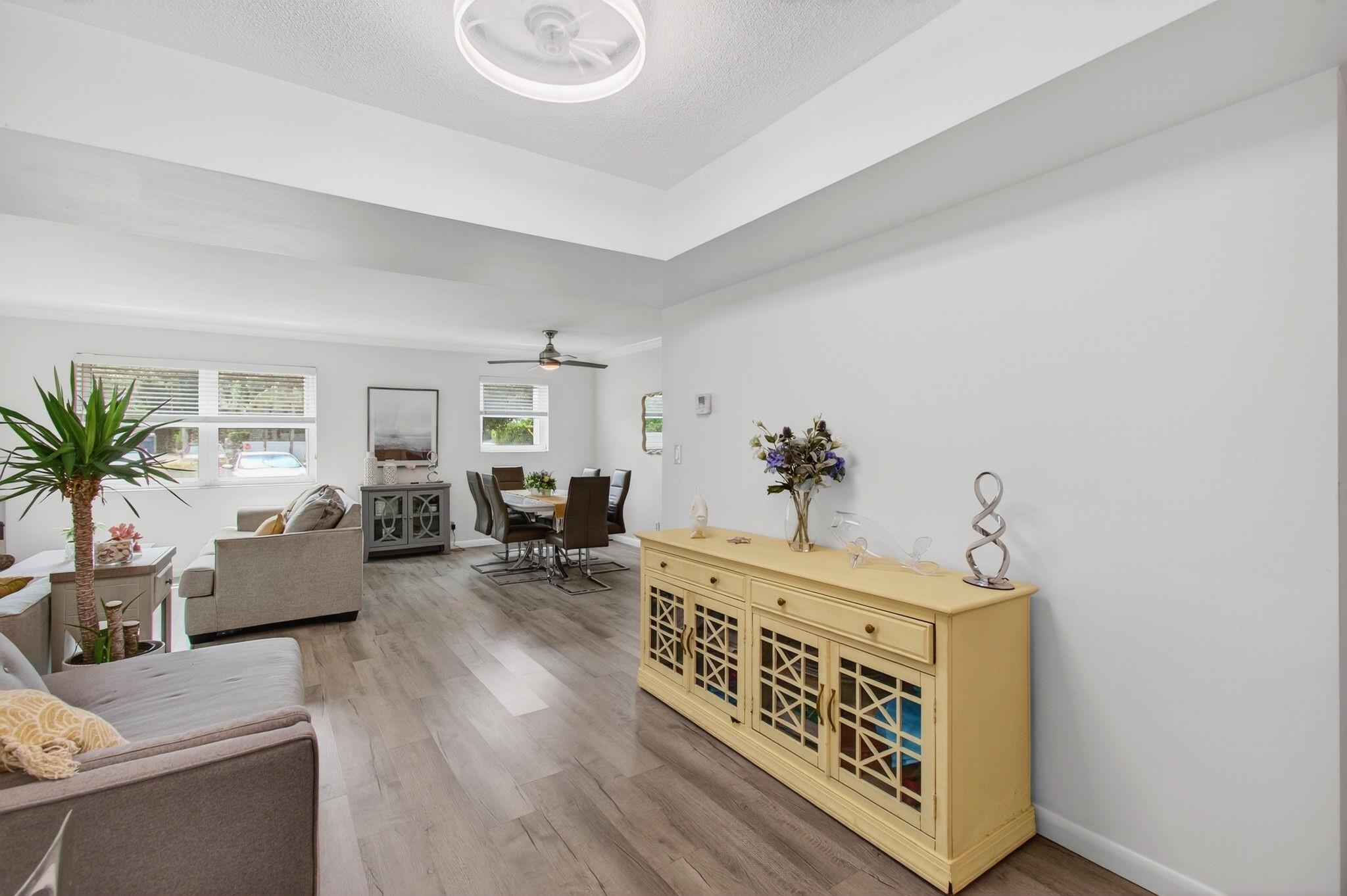 Palm Royal - Residential