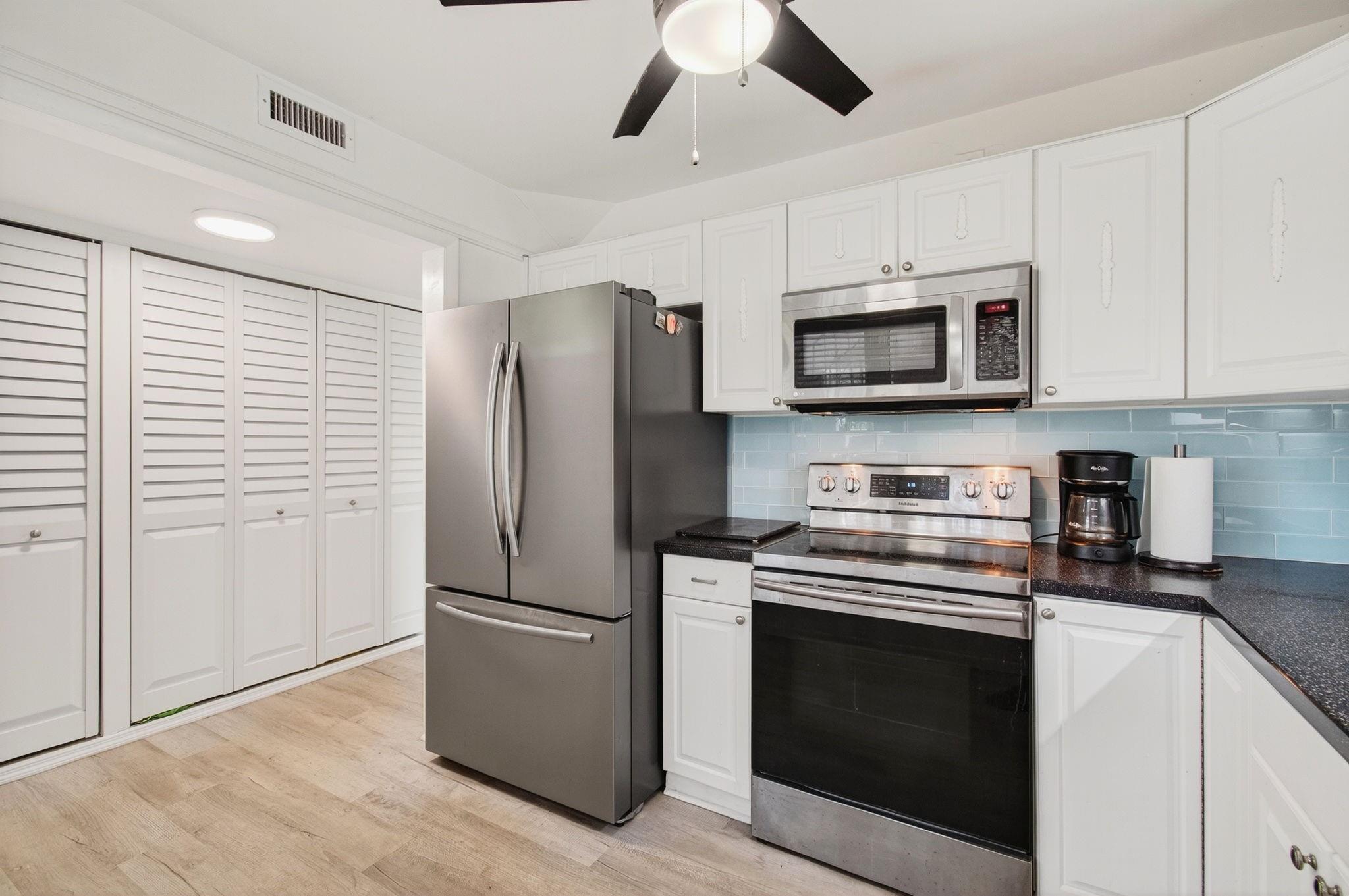 10 SE 13th St 1A