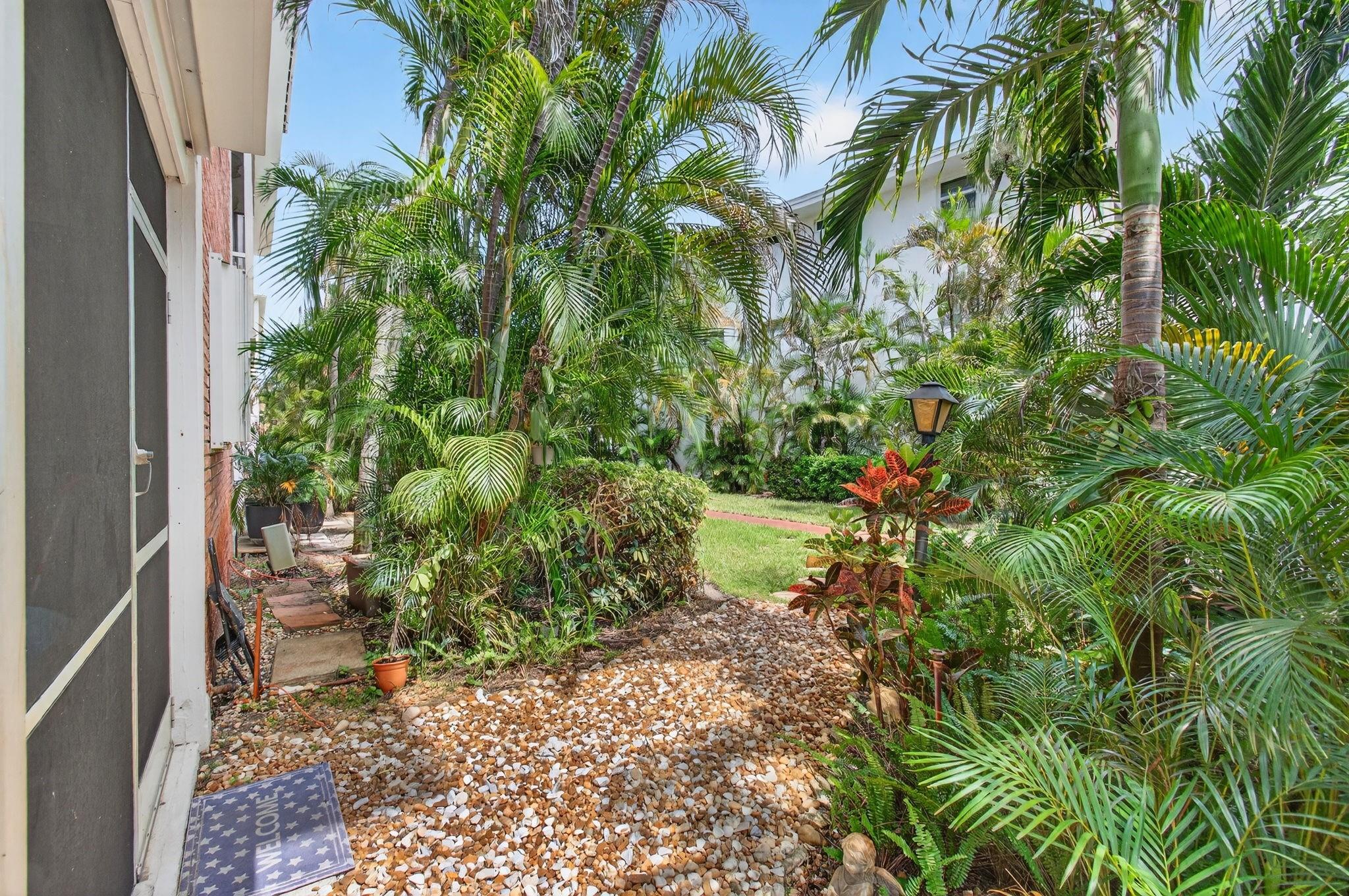 Palm Royal - Residential