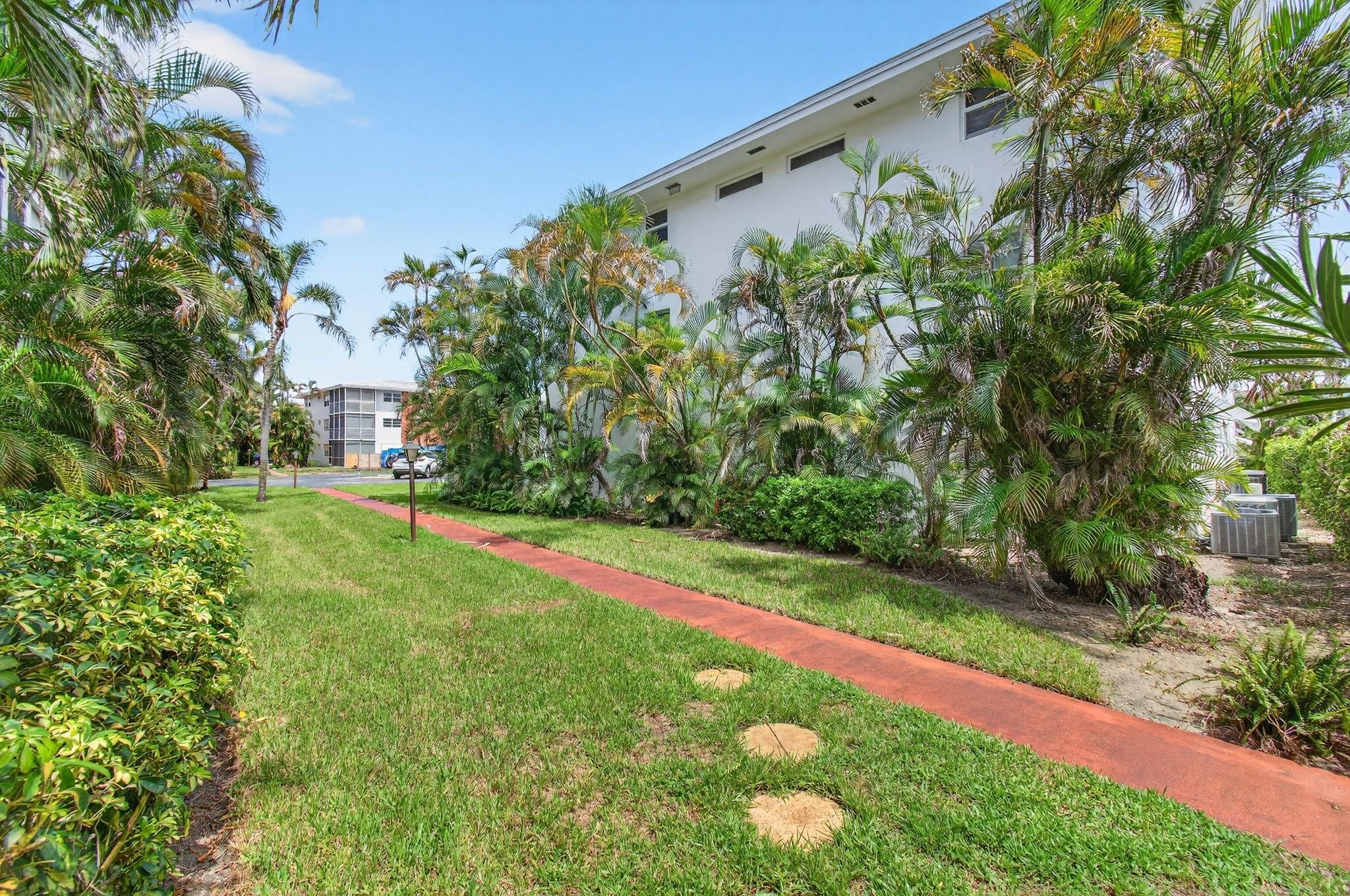 Palm Royal - Residential
