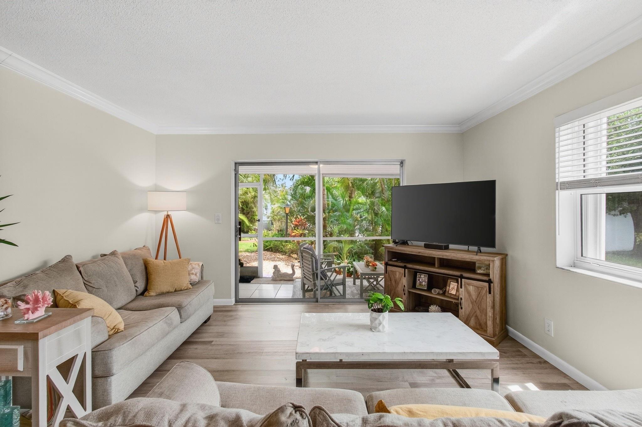 Palm Royal - Residential
