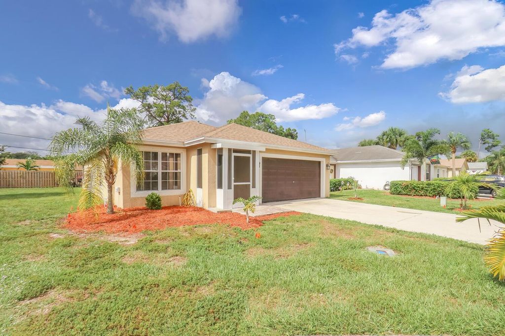 Photo of 5472 Club Circle, Haverhill, FL 33415 (MLS # R11103401)