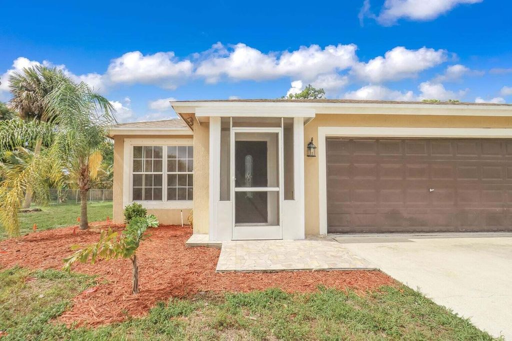 Photo of 5472 Club Circle, Haverhill, FL 33415 (MLS # R11103401)