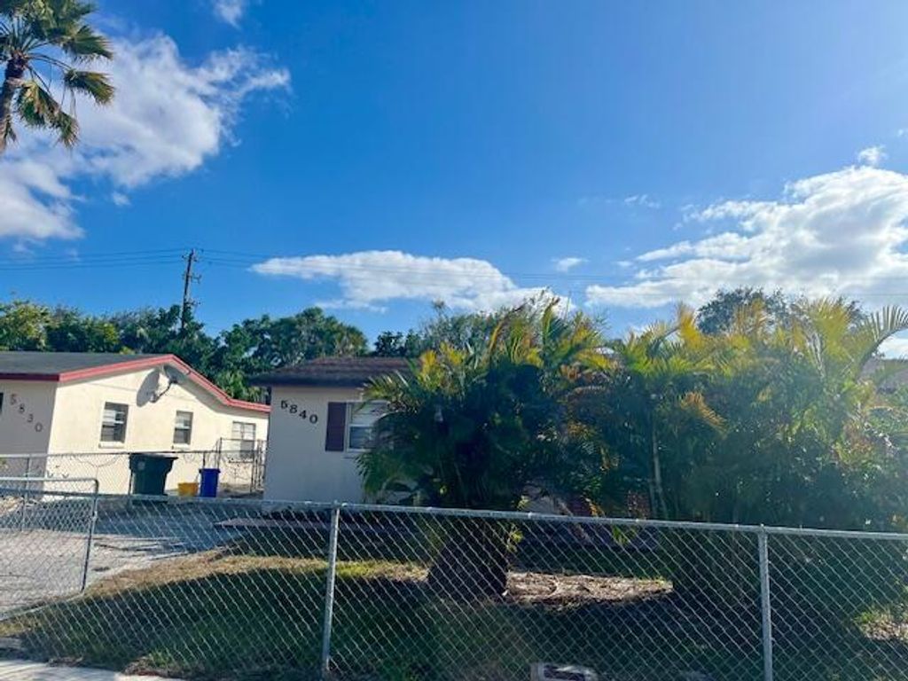 Photo of 5840 S 38th Court, Greenacres, FL 33463 (MLS # R11165833)