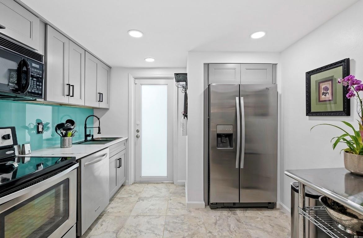 Tropical Gardens Amd - Residential