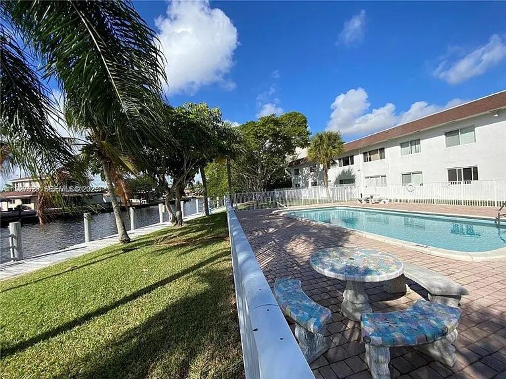 Photo of 151 SE 6th Avenue #3, Pompano Beach, FL 33060 (MLS # B26026077)