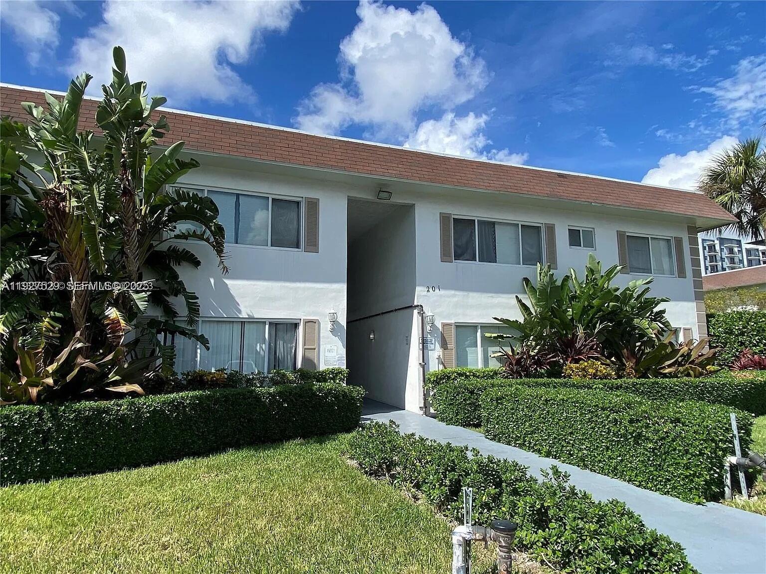 151 SE 6th Avenue 3