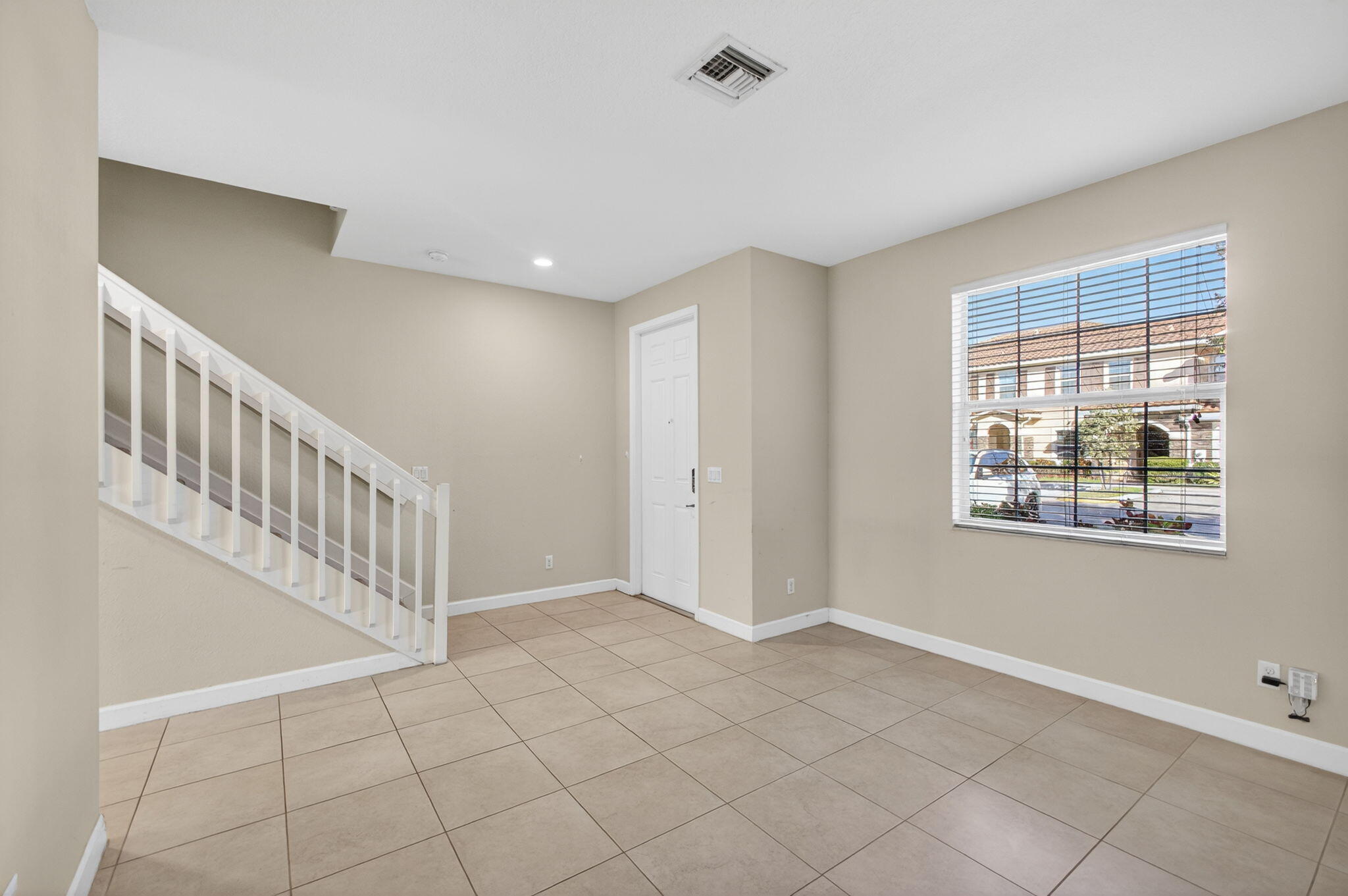 CHARLESTON COMMONS 2 - Residential