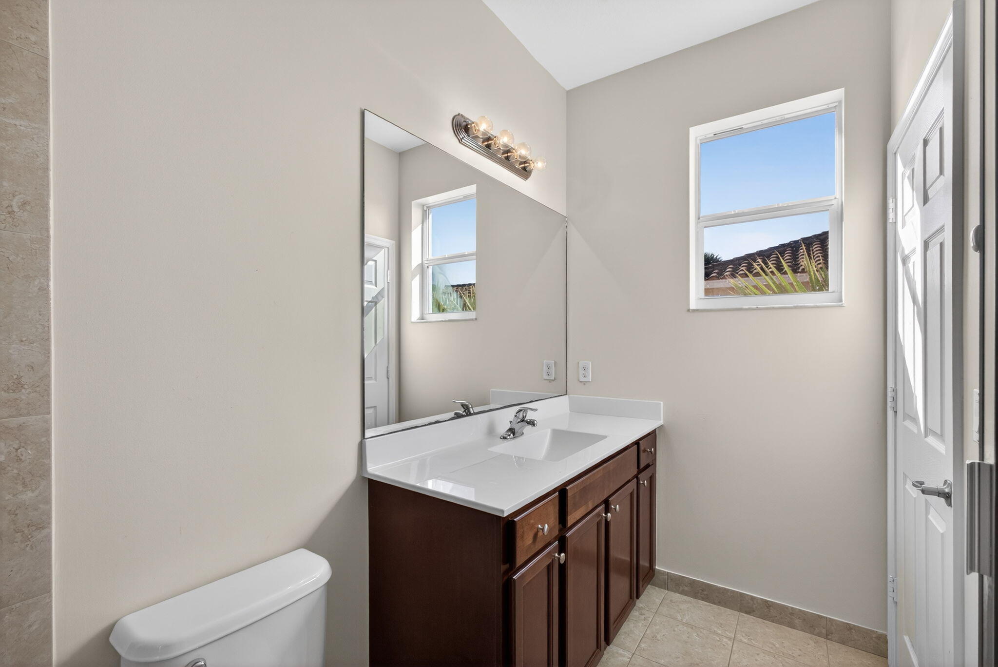 CHARLESTON COMMONS 2 - Residential