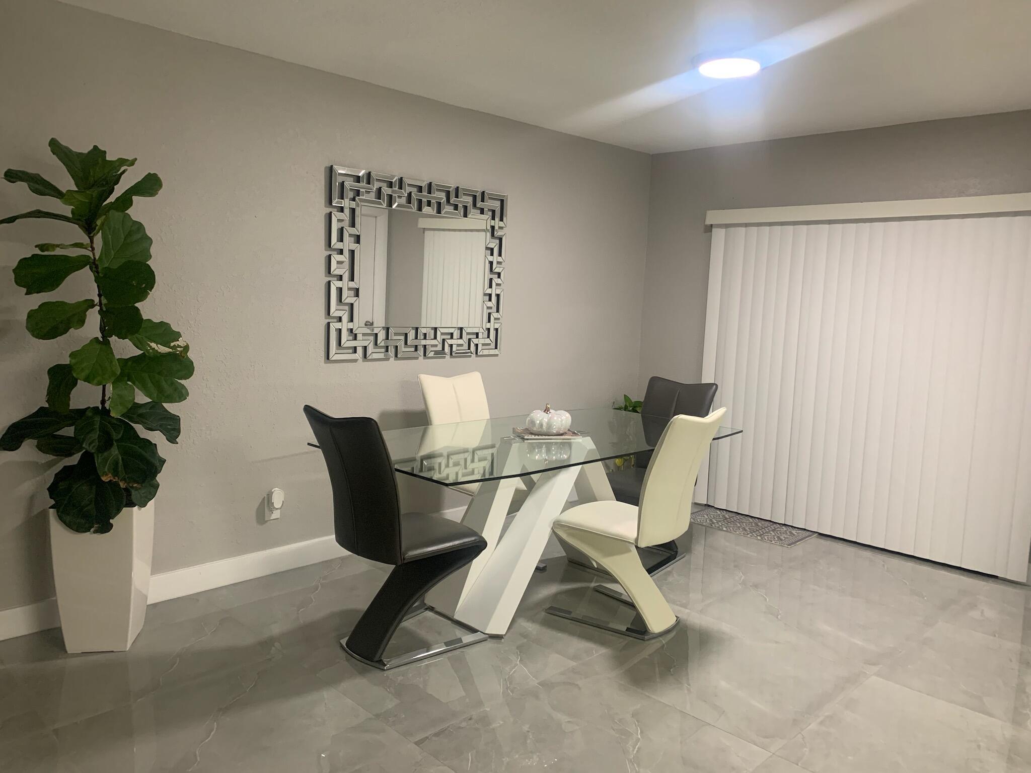 PALM BEACH NATL GOLF AND - Residential Lease