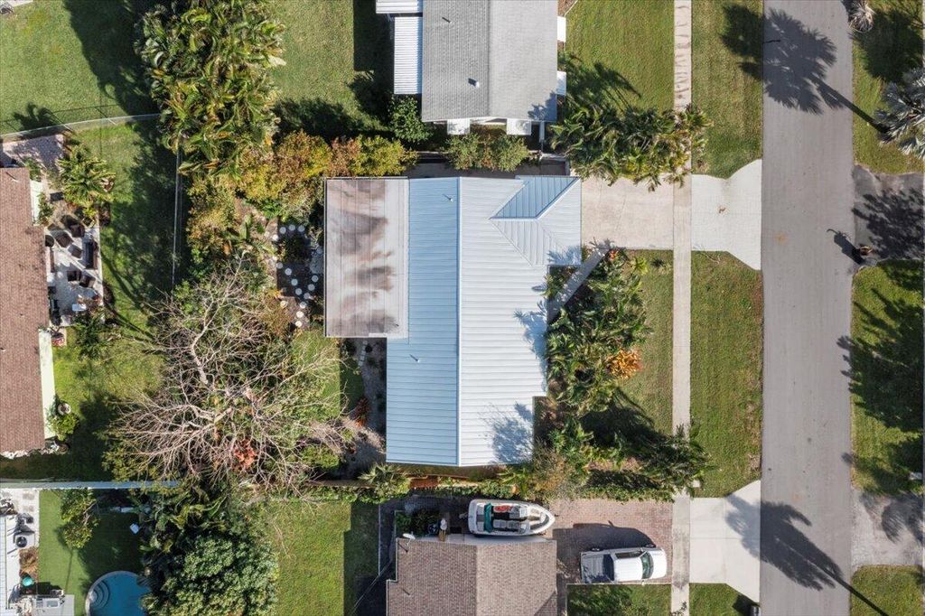 Photo of 12043 Dolphin Drive, Palm Beach Gardens, FL 33410 (MLS # R10956882)