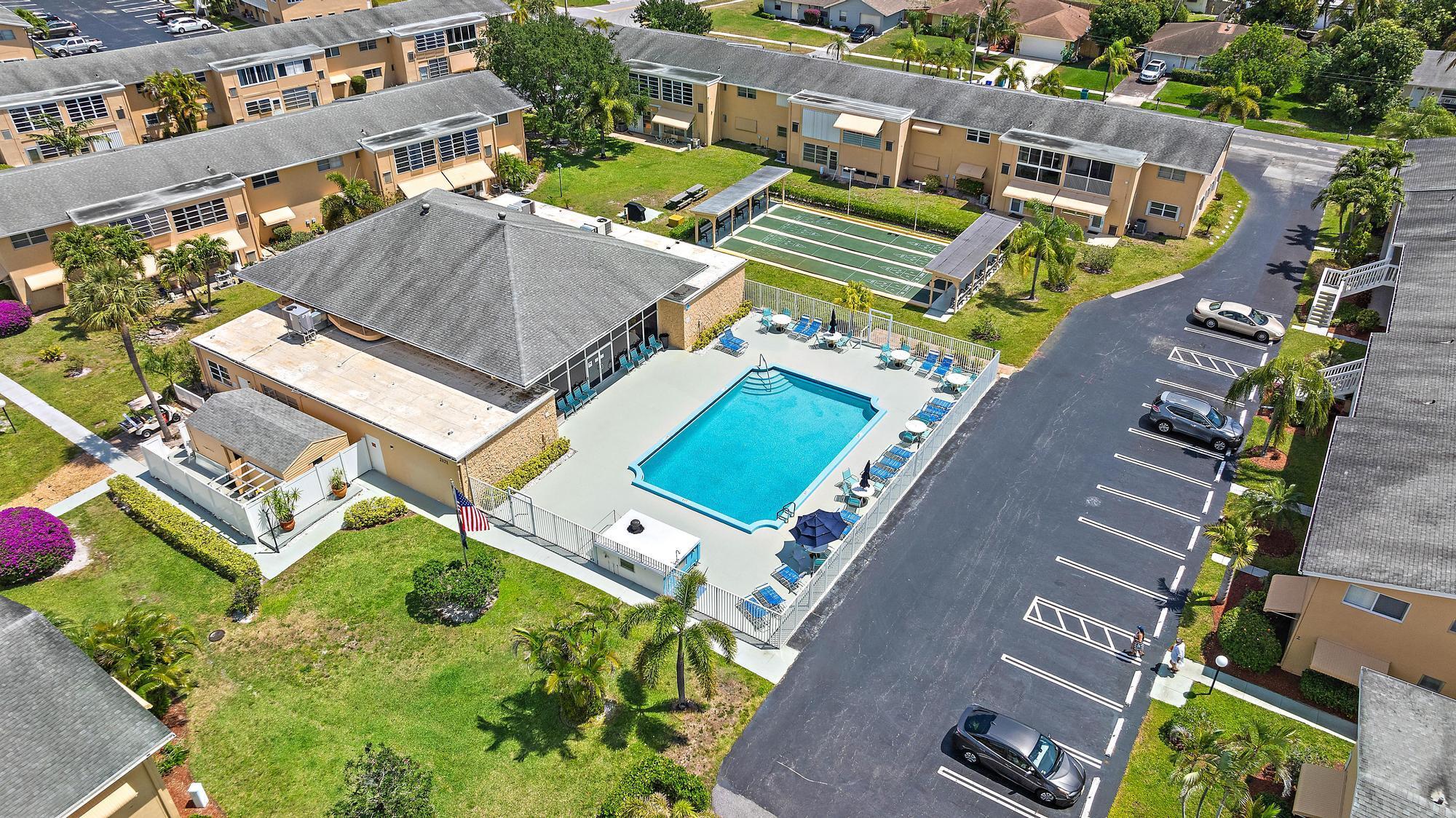 VILLAGE ROYALE CONDO 4 - Residential Lease