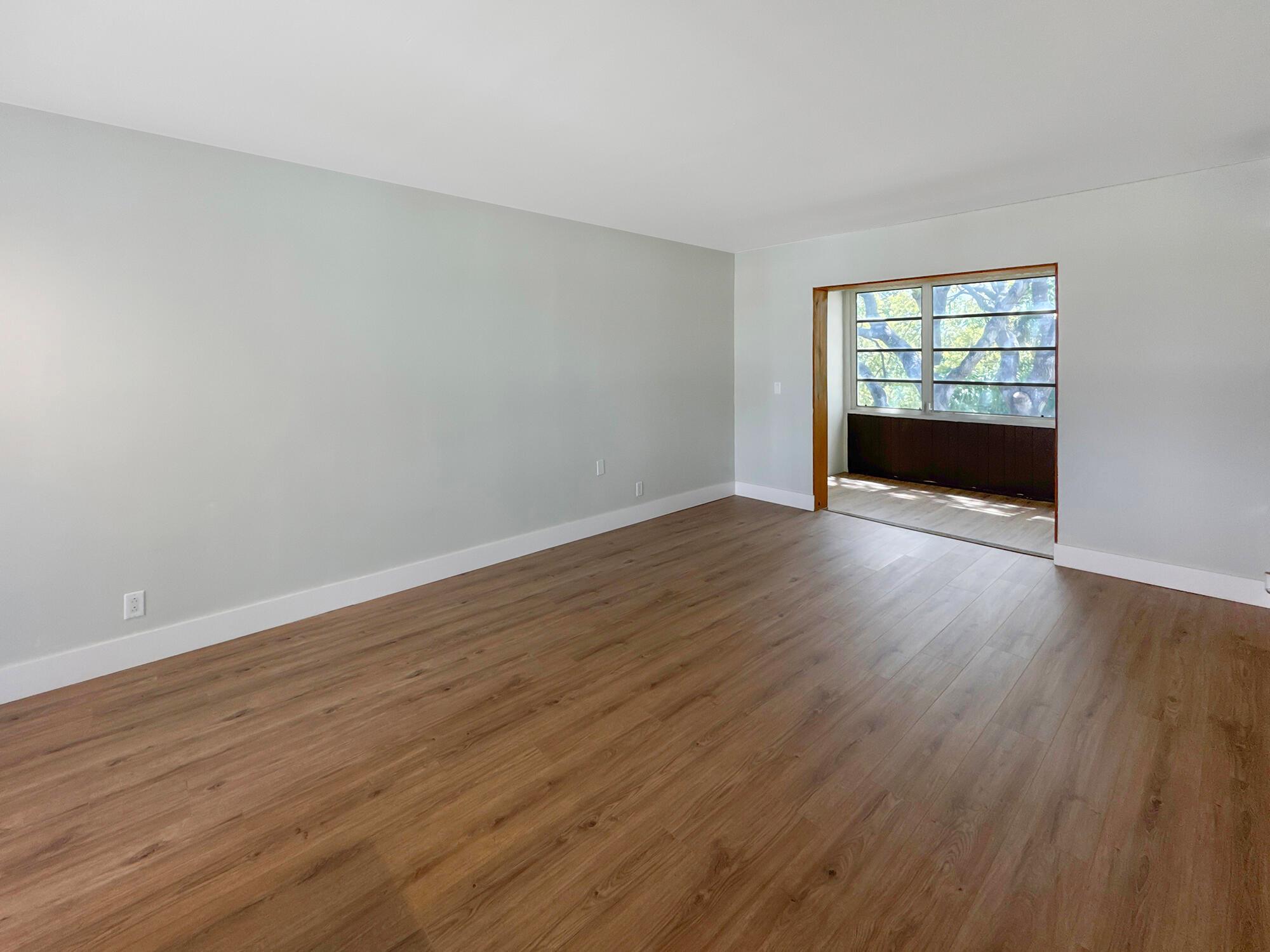 VILLAGE ROYALE CONDO 4 - Residential Lease