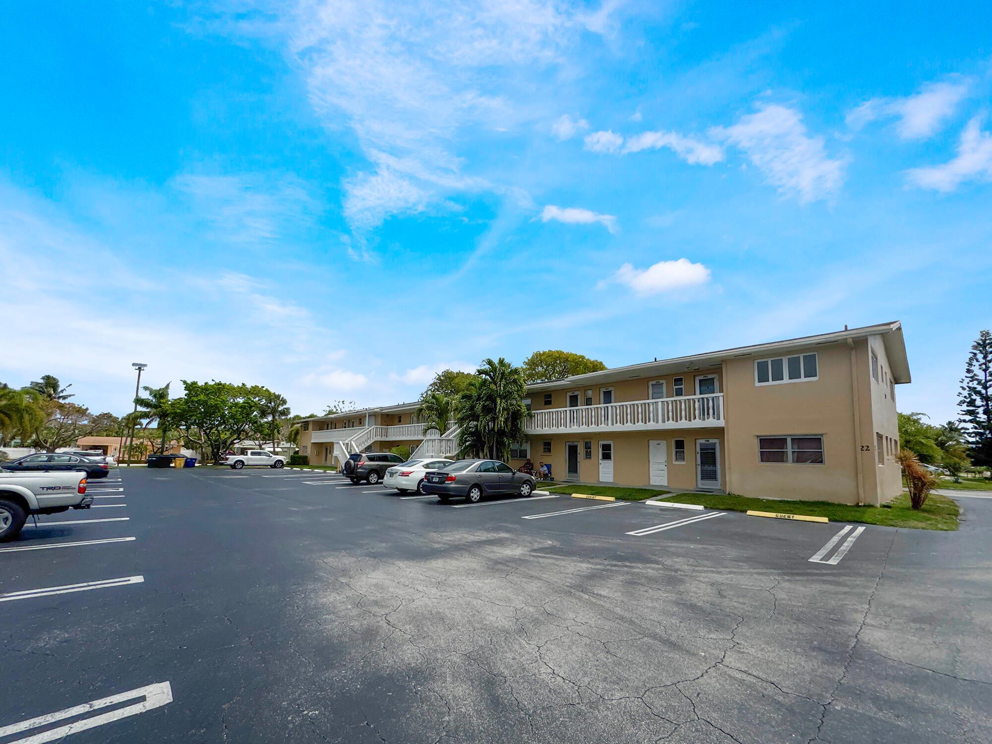 VILLAGE ROYALE CONDO 4 - Residential Lease