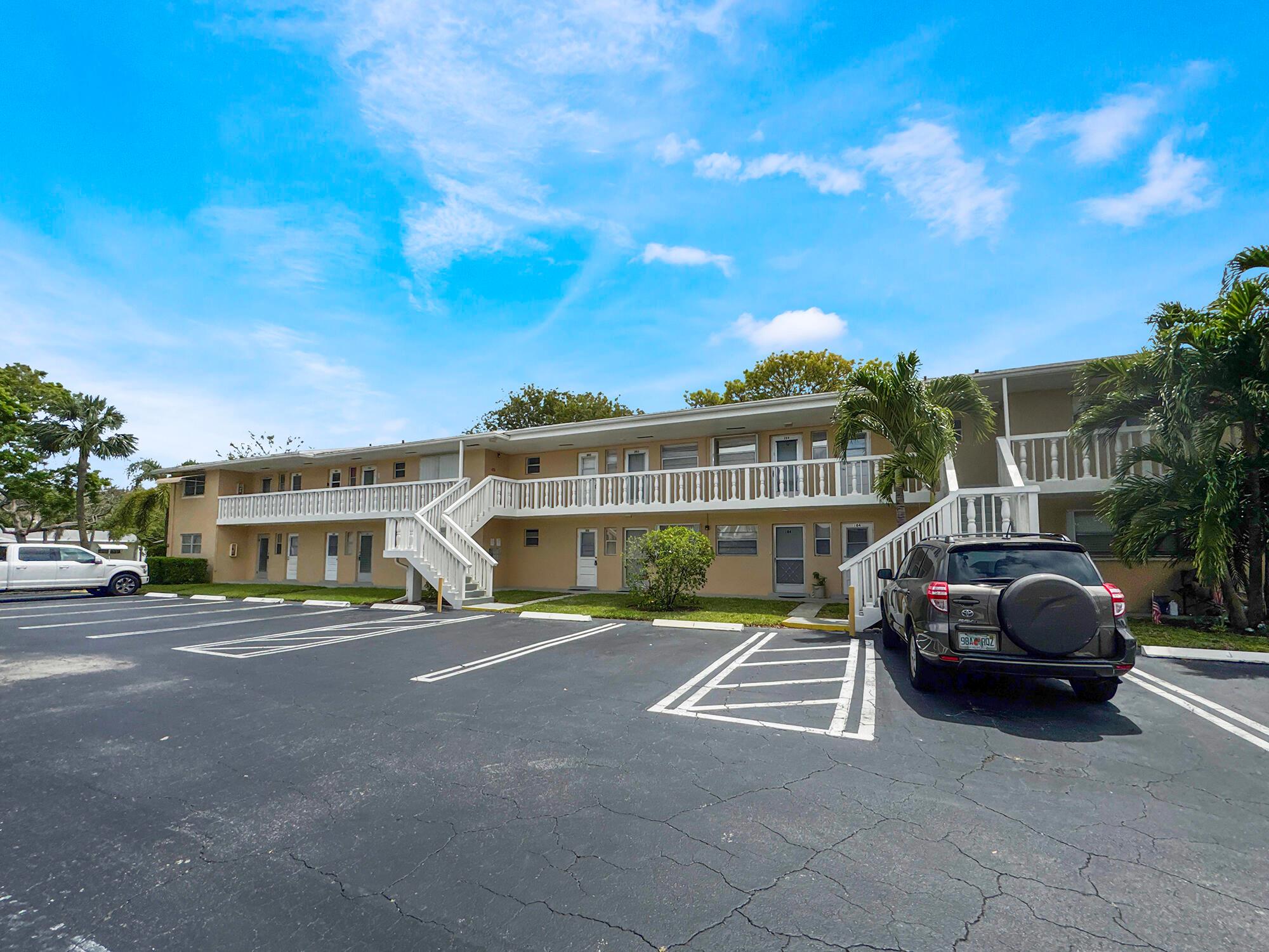 VILLAGE ROYALE CONDO 4 - Residential Lease