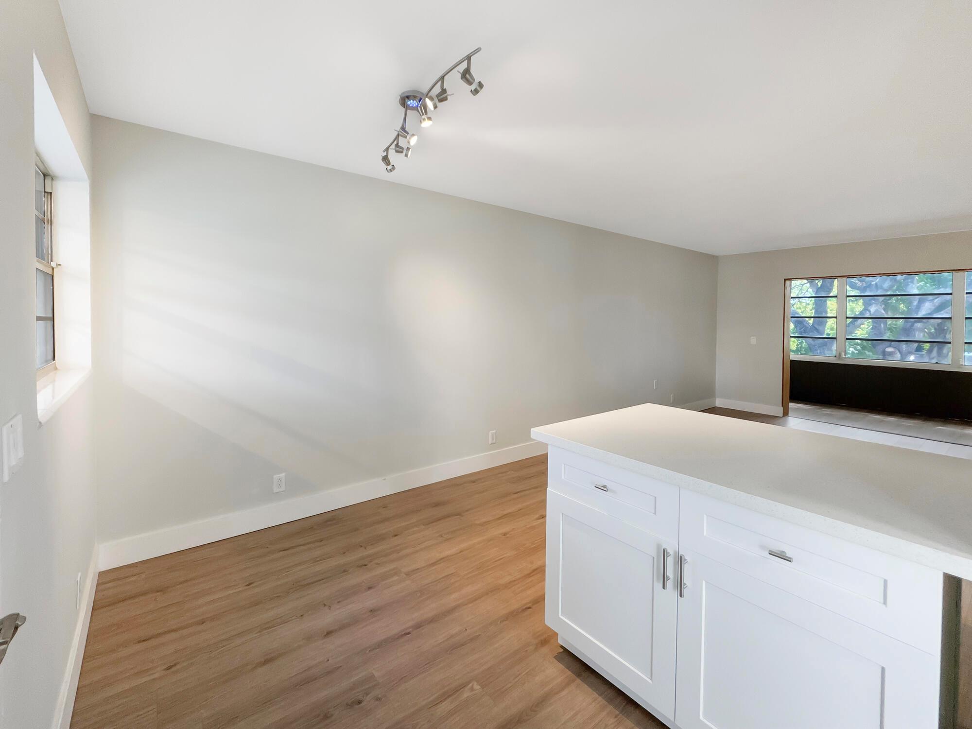 VILLAGE ROYALE CONDO 4 - Residential Lease