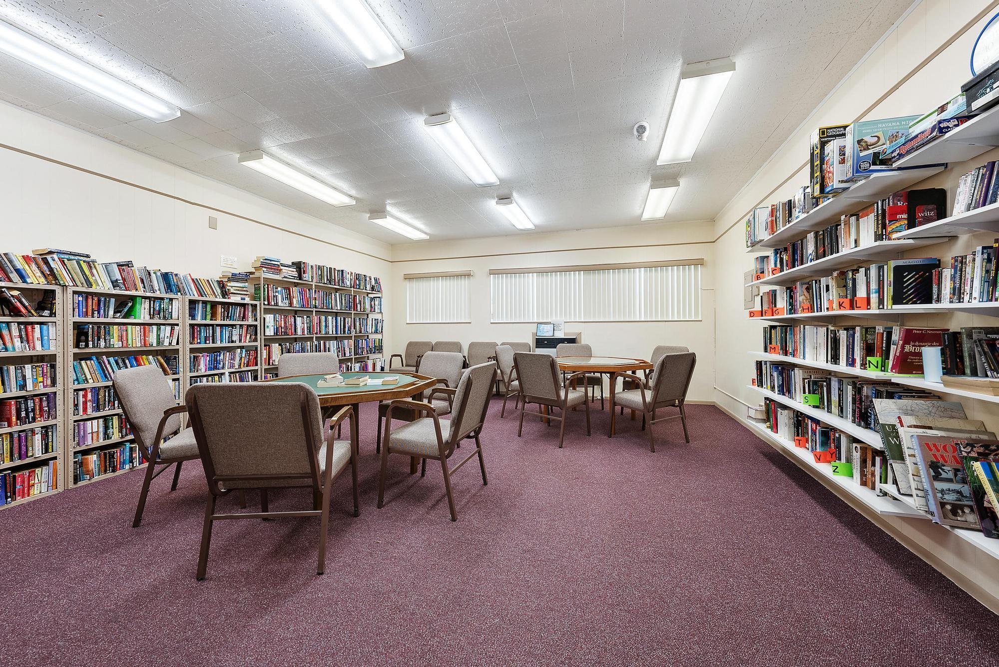 VILLAGE ROYALE CONDO 4 - Residential Lease