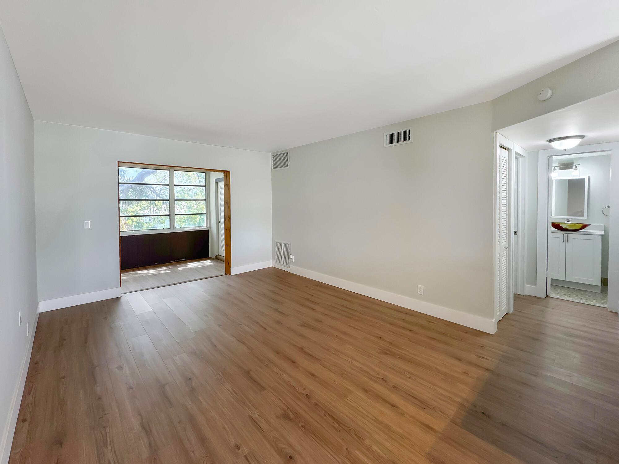 VILLAGE ROYALE CONDO 4 - Residential Lease