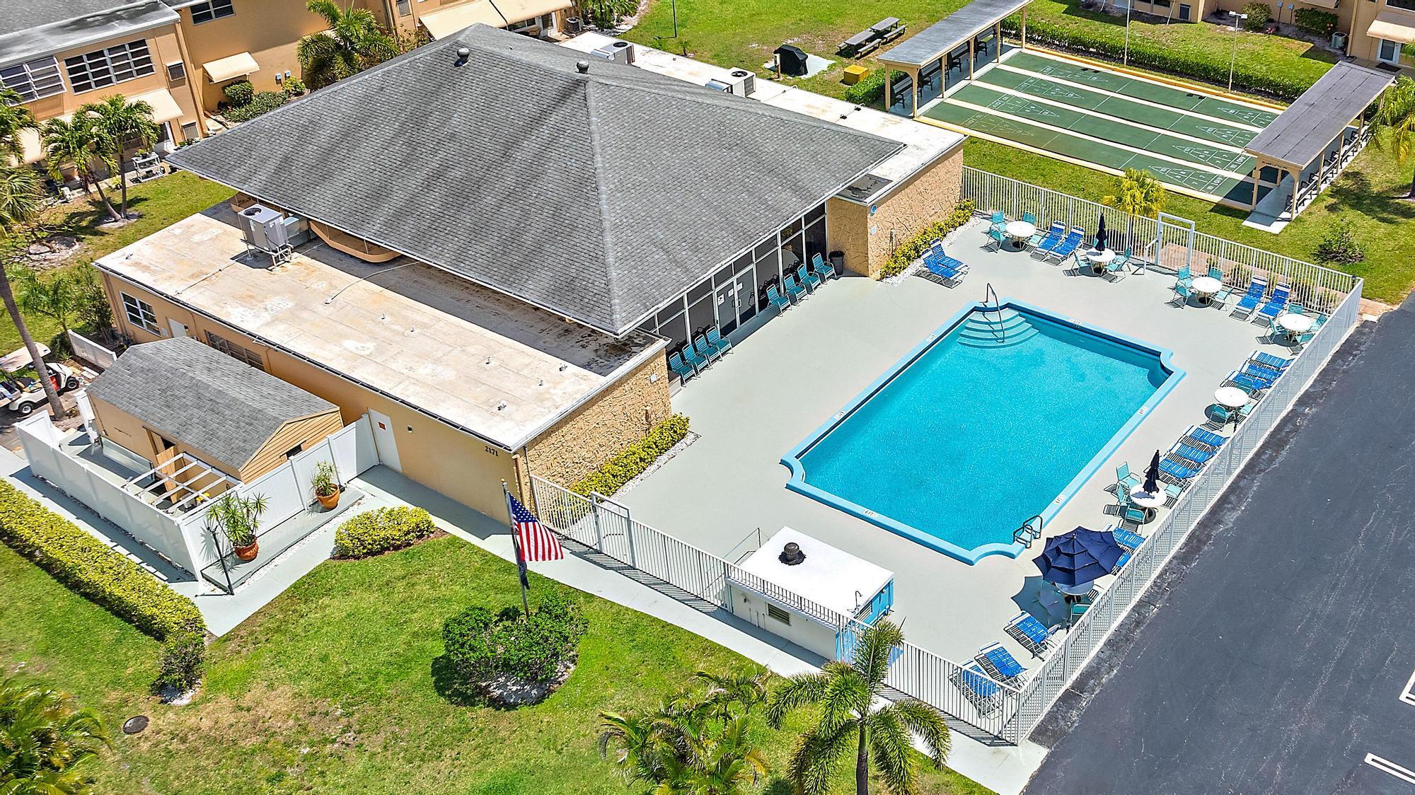 VILLAGE ROYALE CONDO 4 - Residential Lease