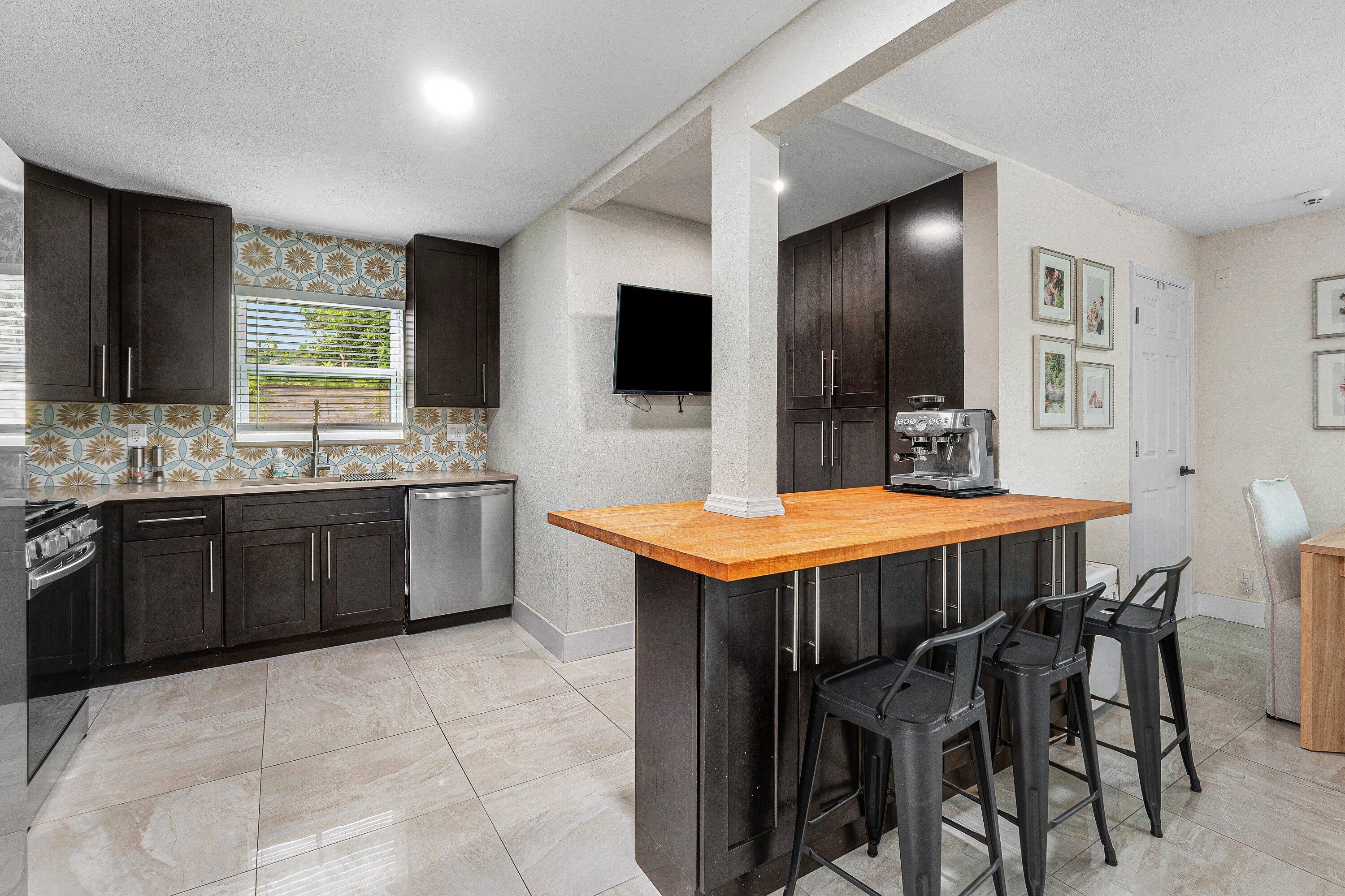 711 Laurel Drive