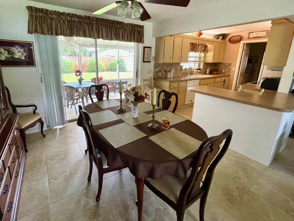 CORAL GARDENS PLAT NO 2 OF - Residential