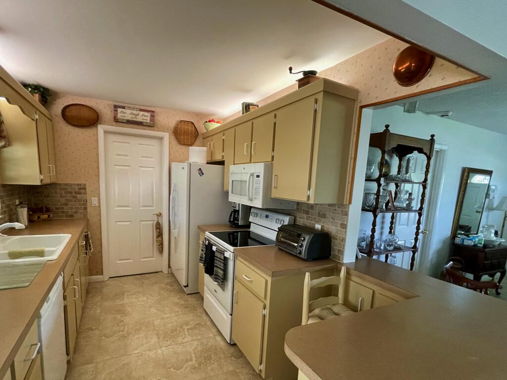 CORAL GARDENS PLAT NO 2 OF - Residential