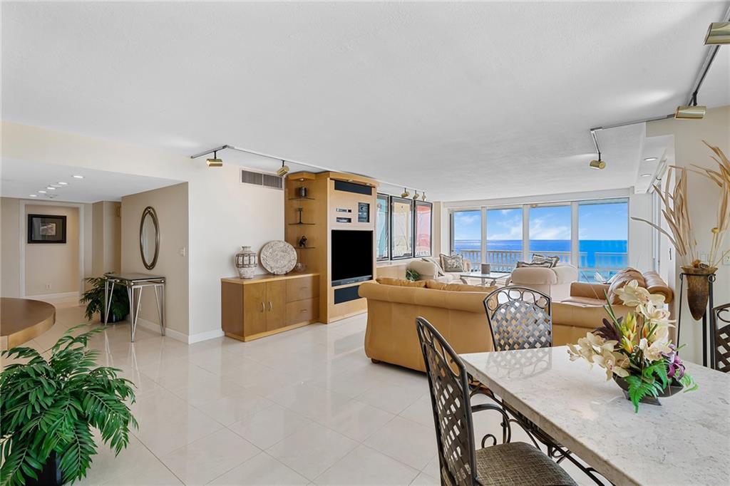Point of Americas II - Residential